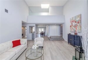 Renting Furnished Duplexes in Westwood